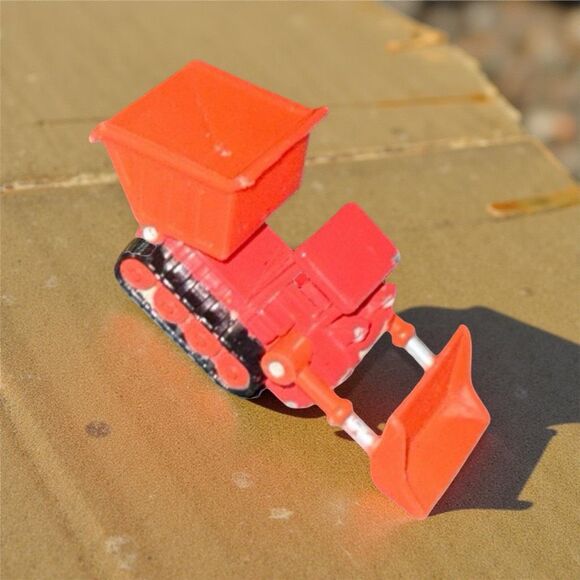 2004 Bob the Builder Bob The Builder Muck Muddy Toy Diecast Dump Truck - Picture 5 of 8